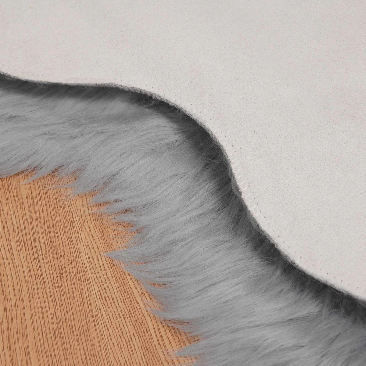 Falošný ovčí kožušinový koberec Tafalla Sivá 80 x 120 cm