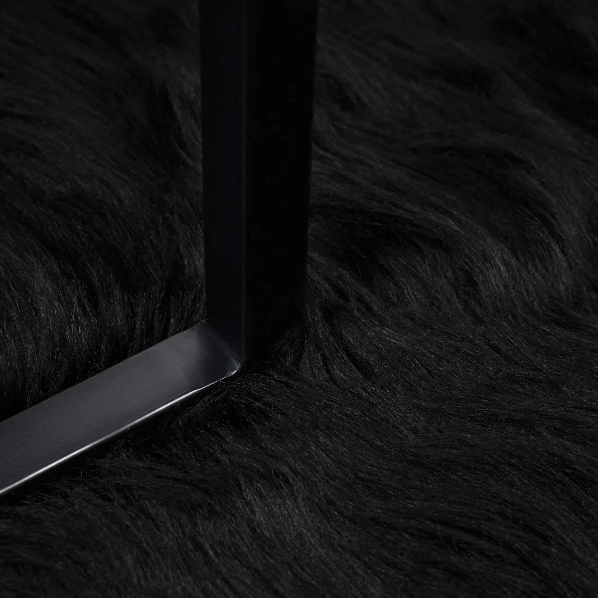 Falošný ovčí kožušinový koberec Tafalla Čierna 80 x 120 cm